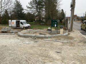 Création d’un lotissement (Terrassement, réseaux, bordures, zones pour boites aux lettres, muret enduit, voirie)